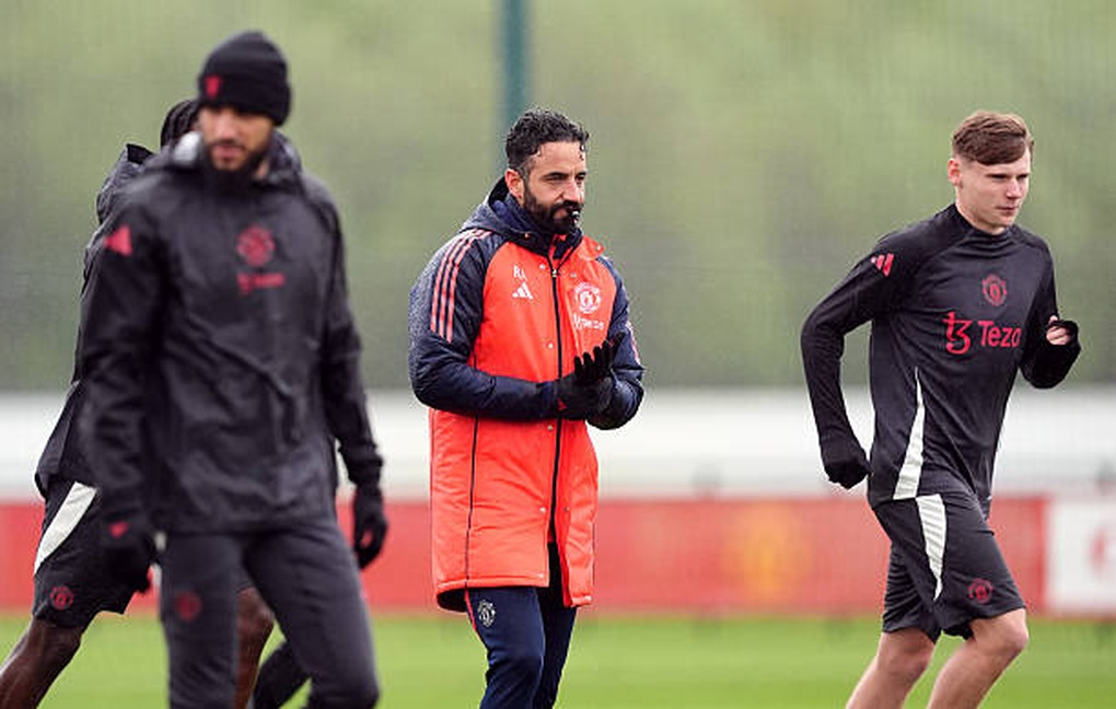 HLV Amorim: Không được dự Cúp châu Âu là điểm tích cực cho Man Utd - 2