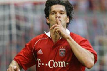 Ronaldo: "Ballack sẽ là Zidane mới của Real" 