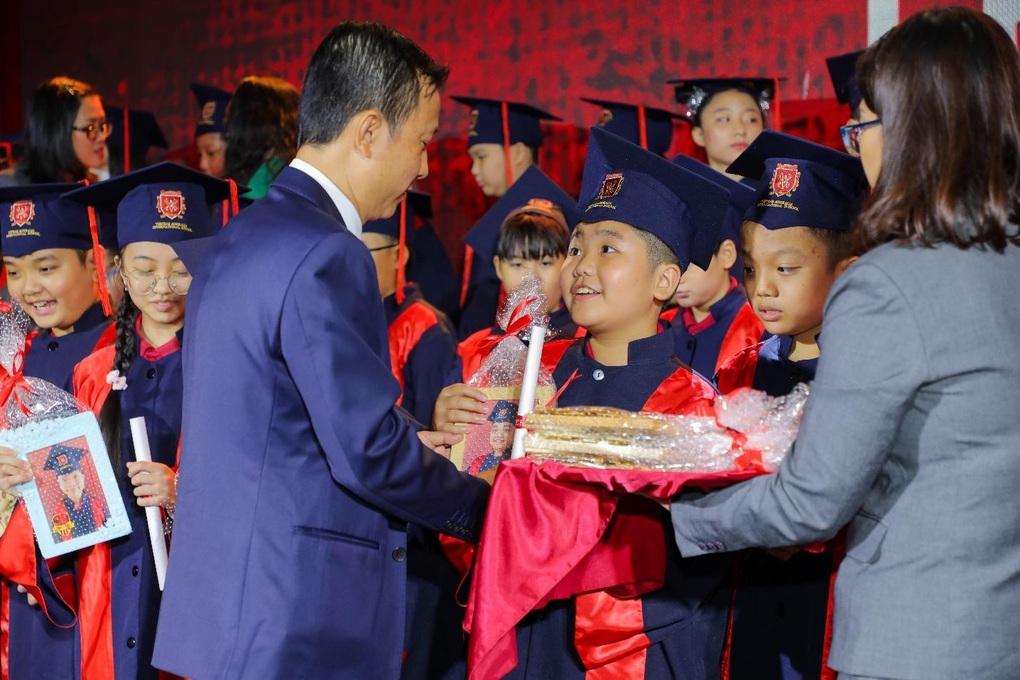 Thành tích ấn tượng của học sinh VAS trong năm học 2021-2022 - 4 Thành tích ấn tượng của học sinh VAS trong năm học 2021-2022 - 4