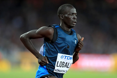 VĐV không quốc tịch và cuộc chạy đua với định mệnh