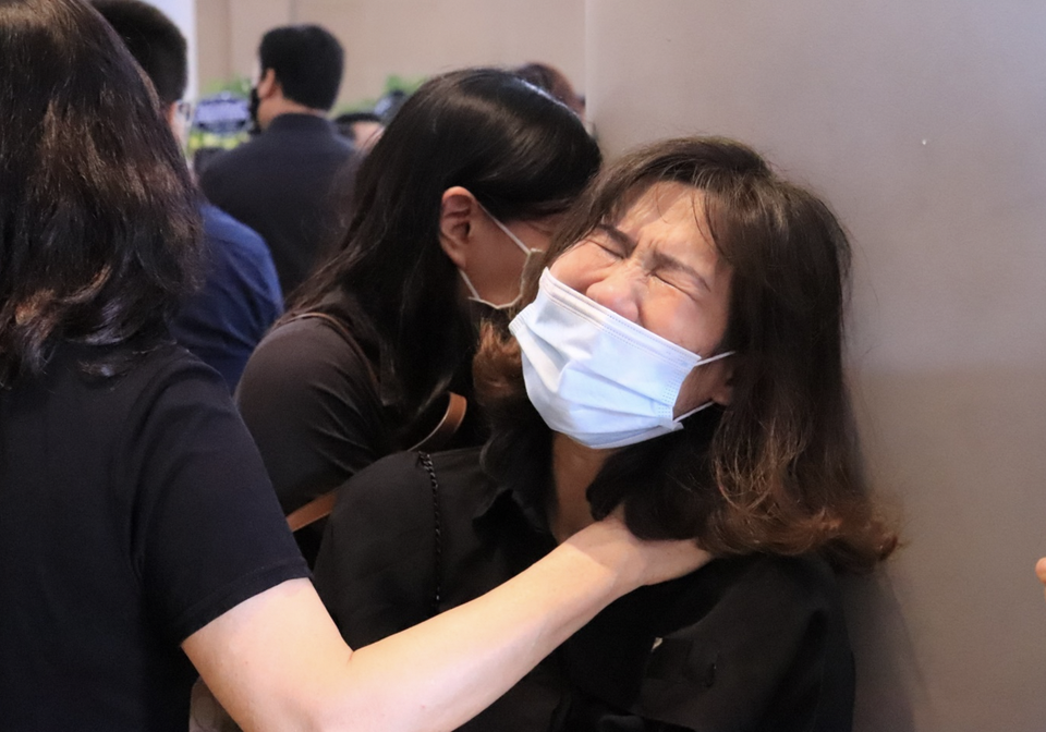 Hàng nghìn sinh viên, giảng viên tiễn biệt PGS.TS Lưu Văn An - 9 Hàng nghìn sinh viên, giảng viên tiễn biệt PGS.TS Lưu Văn An - 9