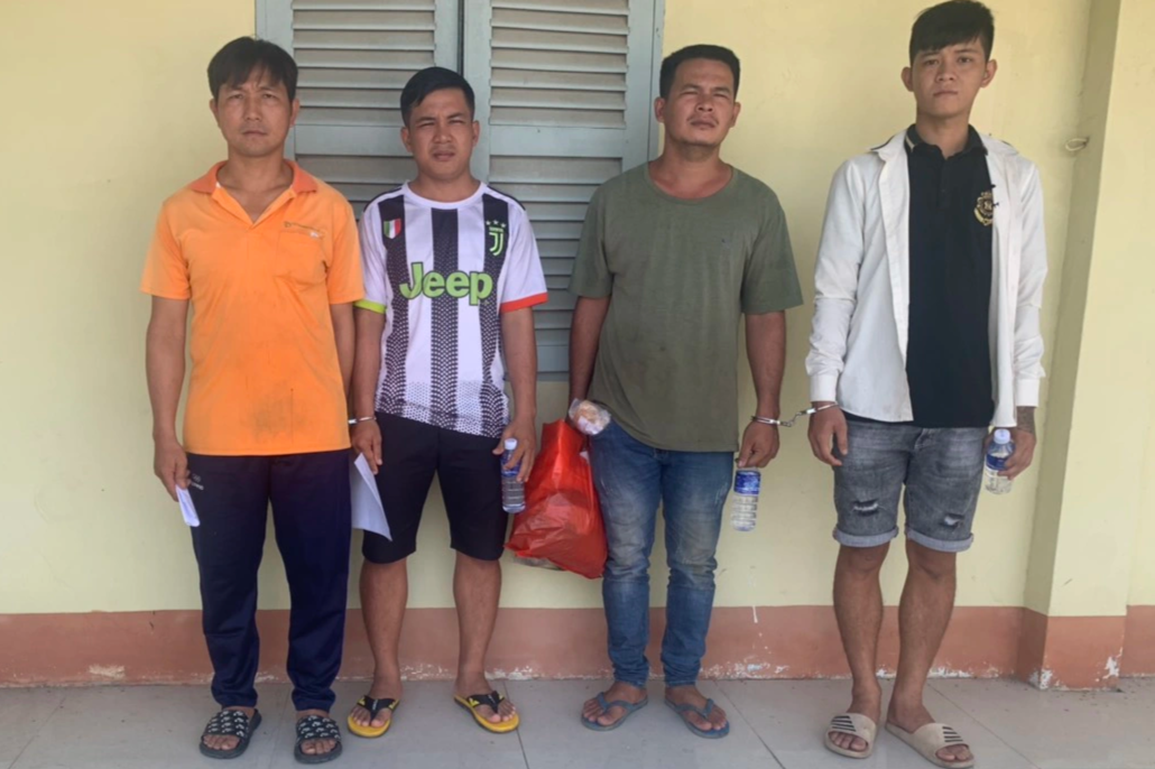 Khởi tố 4 người tiếp tay lừa bán lao động Việt sang Campuchia - 1 Khởi tố 4 người tiếp tay lừa bán lao động Việt sang Campuchia - 1