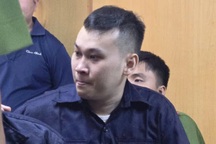 Cựu cán bộ 20 lần báo tin kiểm tra cho chủ quán bar Phương Lâm