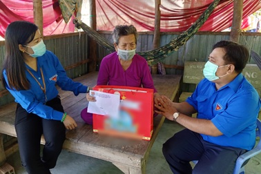 Tuổi trẻ Bạc Liêu về quê hương anh hùng, tri ân ngày Thương binh - Liệt sĩ