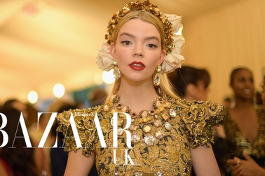 Anya Taylor-Joy quyến rũ trên thảm đỏ