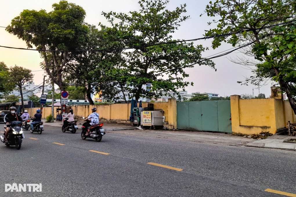 Đà Nẵng tiếp nhận đất vàng để xây trường học - 1 Đà Nẵng tiếp nhận đất vàng để xây trường học - 1