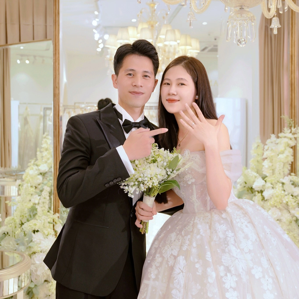 Vợ mới cưới xinh đẹp, yêu 8 năm của cầu thủ Trần Đình Trọng - 2 Vợ mới cưới xinh đẹp, yêu 8 năm của cầu thủ Trần Đình Trọng - 2