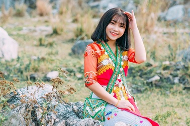 Giọng hát cao vút của nữ sinh Thanh Hoá thần tượng ca sĩ Anh Thơ