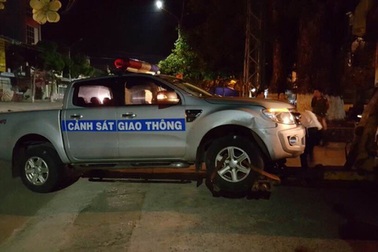 Truy tìm đối tượng vi phạm tông xe CSGT để bỏ chạy