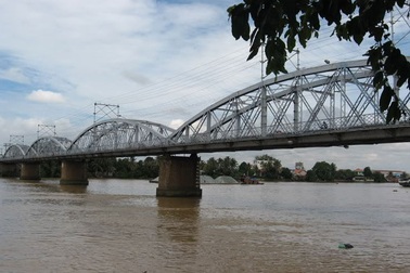 Chuyện tình của một tổng thống dưới chân cầu Ghềnh