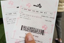 Ngoài tài xế vừa nhận 214 tỷ đồng, những ai trúng xổ số "khủng" năm 2021?