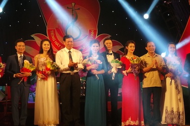 Hưng Yên: Chung kết "Liên hoan tiếng hát dâng Đảng quang vinh"