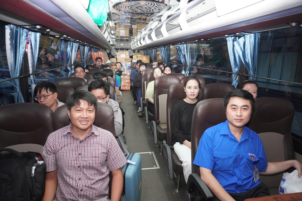 Hành trình chưa kể của nam bác sĩ 2 lần chi viện vùng lũ Khánh Hòa, Đắk Lắk - 2