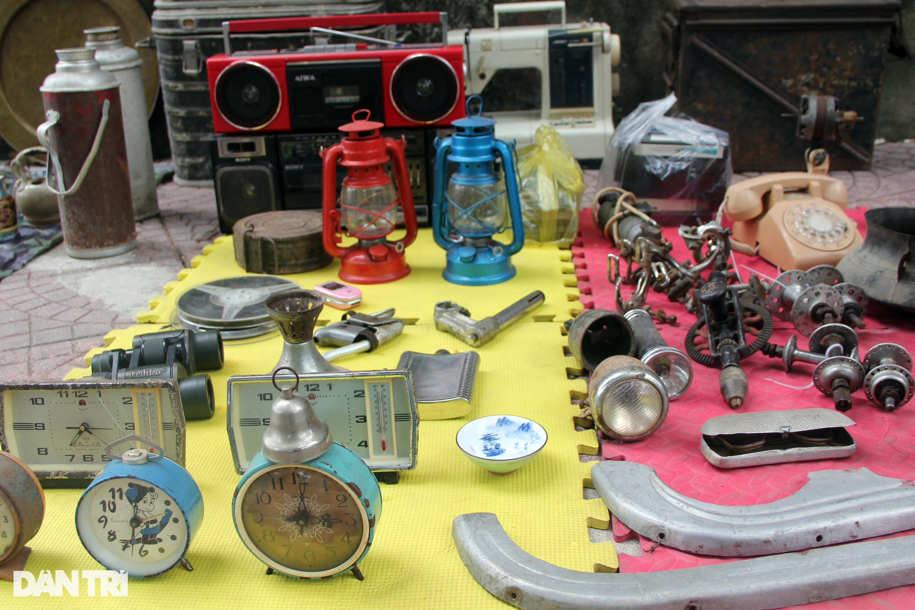 Khám phá khu chợ đồ cổ độc nhất ở Nghệ An - 12