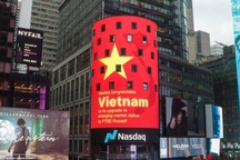 Nasdaq chúc mừng thị trường chứng khoán Việt Nam