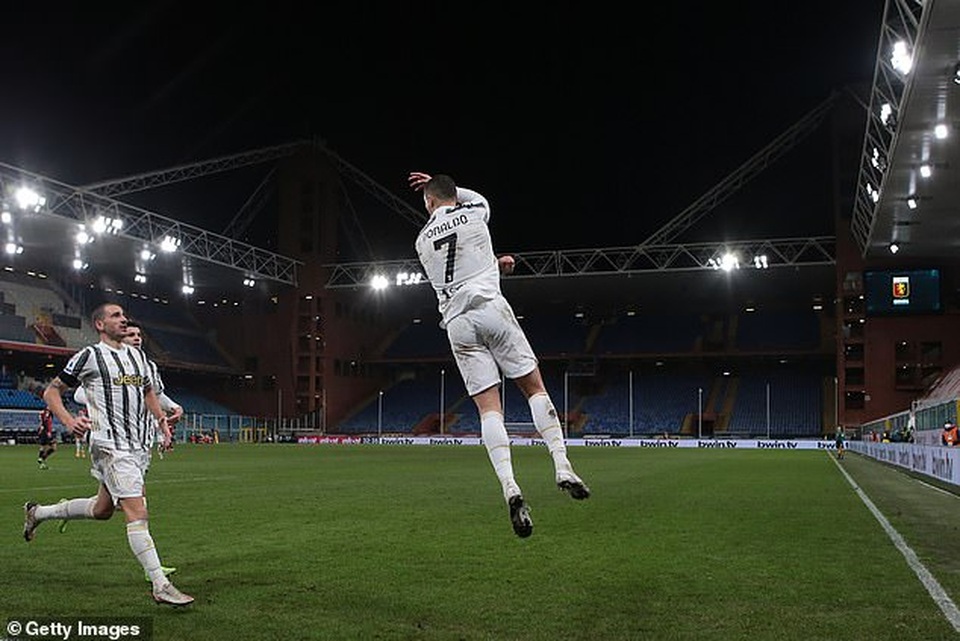 C.Ronaldo lập cú đúp trong ngày đặc biệt, giúp Juventus chiến thắng - 5 C.Ronaldo lập cú đúp trong ngày đặc biệt, giúp Juventus chiến thắng - 5