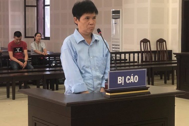 Nữ đầu bếp cứa cổ nam đồng nghiệp vì bị bóp cổ