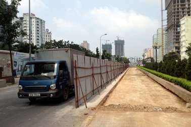 Hà Nội bóc đường nhựa, làm đường bê tông cho xe buýt nhanh