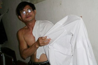 Bệnh nhân tử vong, người nhà đuổi đánh bác sĩ