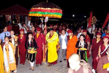 Hàng vạn người dự lễ cầu Quốc Thái dân an cùng Đức Pháp Vương