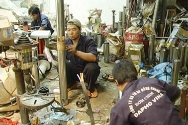 Mỗi năm nhập 18 tỷ USD hàng cơ khí 