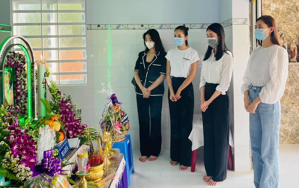 Lương Thùy Linh: Ngày xưa tôi hơi ích kỷ, hay than thở - 3 Lương Thùy Linh: Ngày xưa tôi hơi ích kỷ, hay than thở - 3