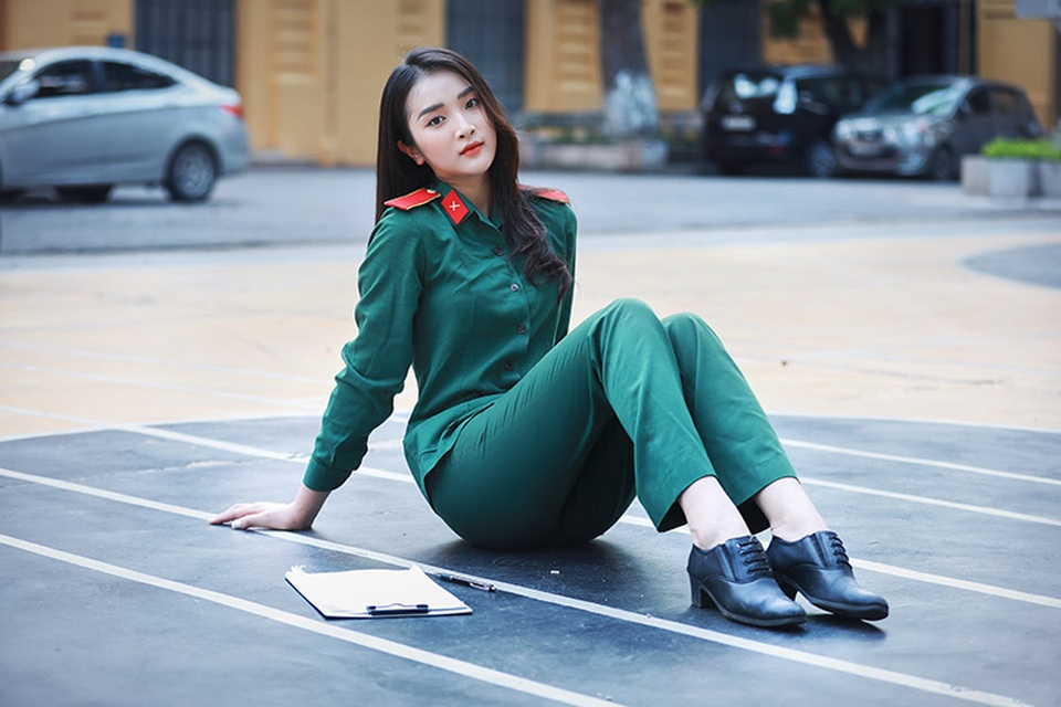 10X xinh đẹp trường Quân đội: “Con gái hiện đại phải có chất riêng” - 10