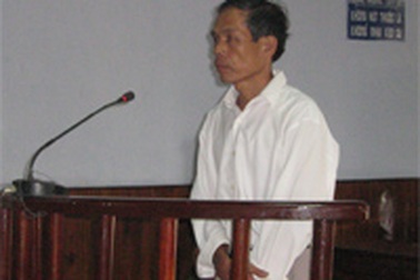 Bị cáo tự tử tại tòa lĩnh án 1 năm tù treo