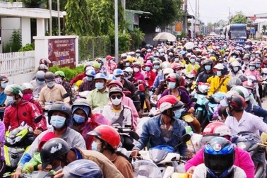 Lãnh đạo ĐBSCL kiến nghị tạm ngưng cho dân về quê vì nguy cơ bùng phát F0