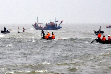 Tích cực tìm kiếm 1 ngư dân mất tích ở Trường Sa