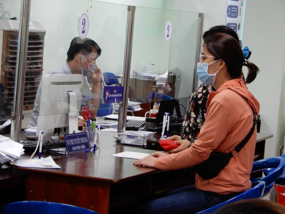 Đà Nẵng: Gần 23.000 người lao động nộp hồ sơ hưởng trợ cấp thất nghiệp - 2 Đà Nẵng: Gần 23.000 người lao động nộp hồ sơ hưởng trợ cấp thất nghiệp - 2