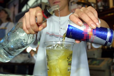 Nước tăng lực: tăng lực cái rẹt nhờ ngọt xé họng