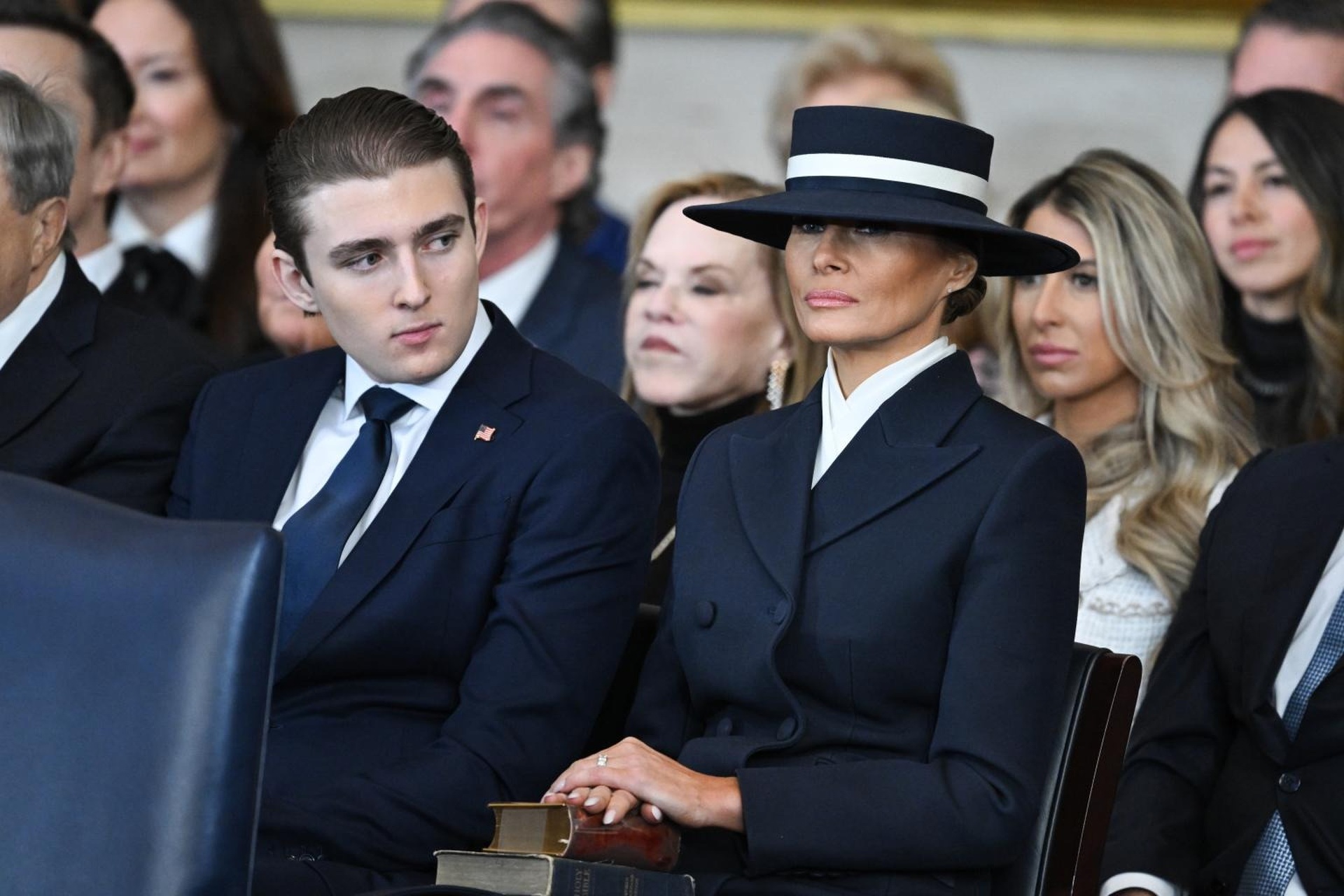 Barron Trump lần đầu xuất hiện ở trường ĐH ở vị trí con trai Tổng thống Mỹ - 5 Barron Trump lần đầu xuất hiện ở trường ĐH ở vị trí con trai Tổng thống Mỹ - 5