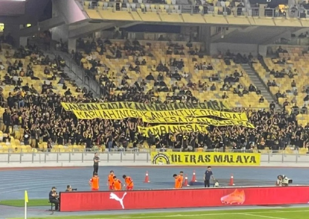 Bóng đá Malaysia rạn nứt vì cầu thủ nhập tịch, HLV phát biểu gây tranh cãi - 1