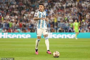 Enzo Fernandez tăng giá chóng mặt sau chức vô địch World Cup