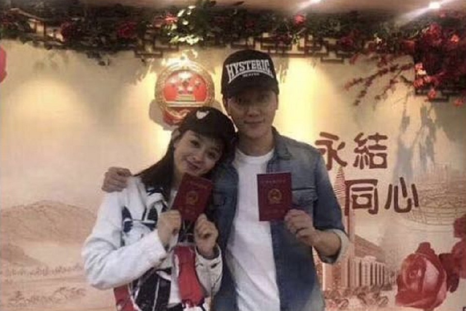 Triệu Lệ Dĩnh - Phùng Thiệu Phong ly hôn sau 3 năm chung sống - 2 Triệu Lệ Dĩnh - Phùng Thiệu Phong ly hôn sau 3 năm chung sống - 2