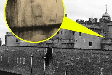 Chụp được ảnh bóng ma hoàng tử bị ám sát đi lang thang trong cung điện