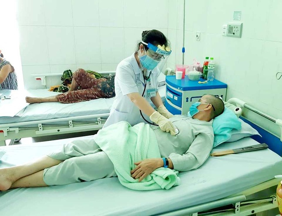 Sư cô nghi ngộ độc pate Minh Chay không biết sản phẩm bị thu hồi - 1 Sư cô nghi ngộ độc pate Minh Chay không biết sản phẩm bị thu hồi - 1