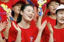 Đội cổ động xinh đẹp nổi tiếng của Triều Tiên
