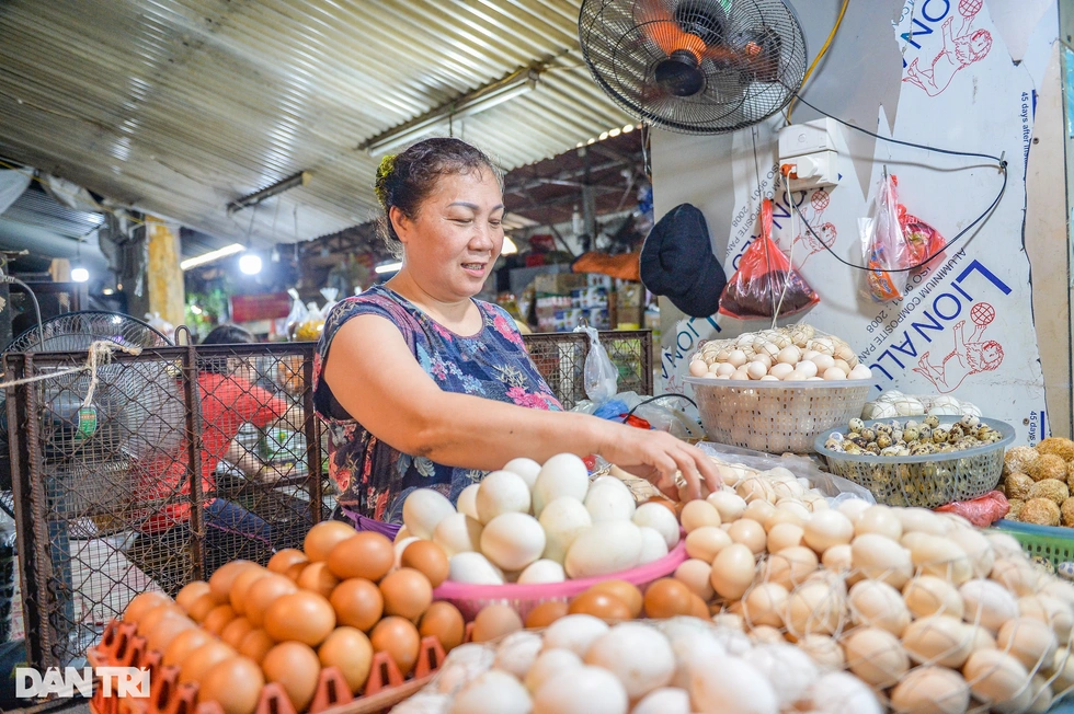 Hà Nội - nơi đắt đỏ nhất nước: Lương 50 triệu, tiền ăn đã hết gần một nửa