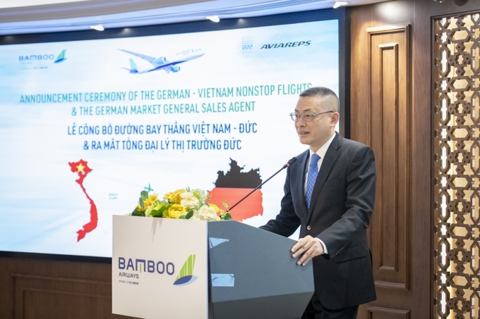 Ông Vũ Quang Minh - Thứ trưởng Bộ Ngoại Giao, Đại sứ Đặc mệnh Toàn quyền của Việt Nam tại Cộng Hòa Liên Bang Đức phát biểu tại buổi lễ