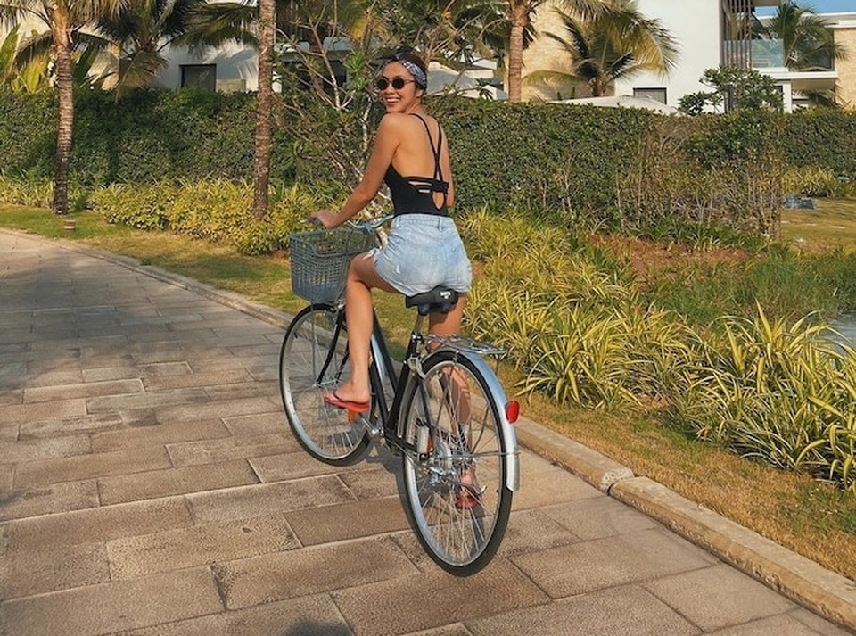 “Gái một con” Nhã Phương khoe vòng eo con kiến - 5 “Gái một con” Nhã Phương khoe vòng eo con kiến - 5