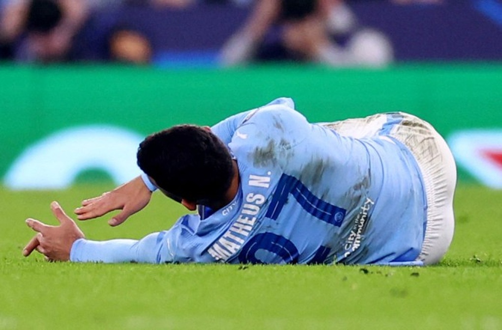 Ngôi sao Man City chấn thương kinh hoàng, CĐV sởn da gà - 1 Ngôi sao Man City chấn thương kinh hoàng, CĐV sởn da gà - 1