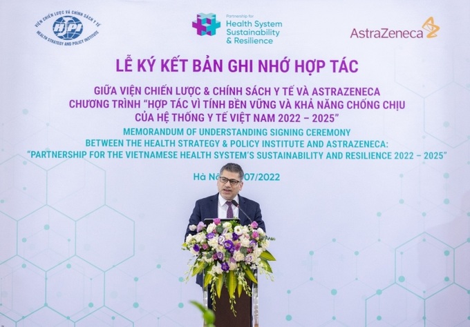 Ông Nitin Kapoor, Chủ tịch kiêm Tổng Giám đốc AstraZeneca Việt Nam kỳ vọng, sáng kiến hợp tác với Viện CL&CSYT sẽ góp phần củng cố toàn diện hệ thống y tế Việt Nam.