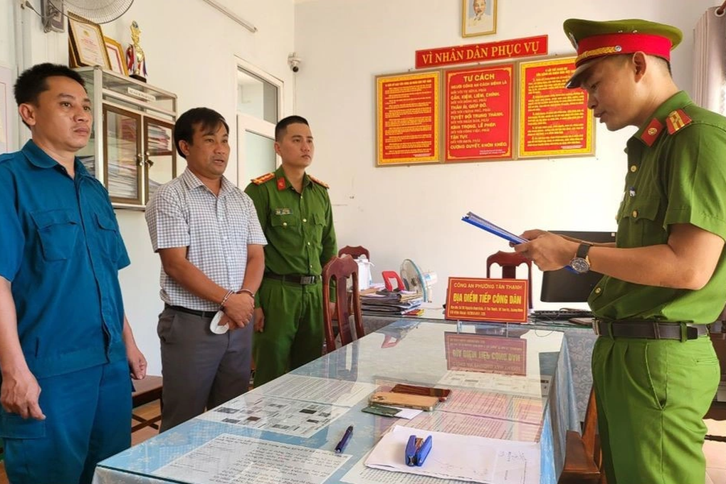 Nhờ người thân đứng tên, chiếm đoạt hàng chục ha đất rừng - 1 Nhờ người thân đứng tên, chiếm đoạt hàng chục ha đất rừng - 1