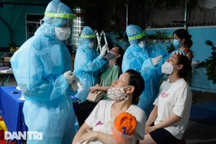 Hai nhân viên Bệnh viện quận Tân Phú dương tính với SARS-CoV-2