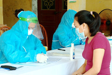 Chủ tịch Ninh Bình yêu cầu xử lý hình sự người chống đối cách ly