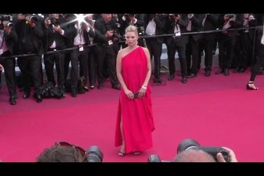 Kate Moss dự LHP Cannes 2016