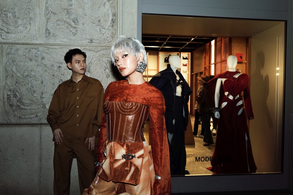 Châu Bùi khác lạ trong thiết kế của Phan Đăng Hoàng tại Milan Fashion Week - 9 Châu Bùi khác lạ trong thiết kế của Phan Đăng Hoàng tại Milan Fashion Week - 9