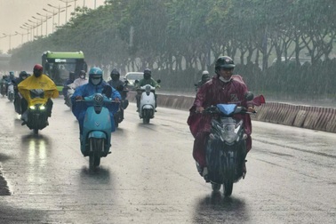 TPHCM có mưa lớn giải nhiệt